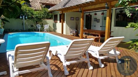 Great house in Jurerê Internacional - Vacation Rentals