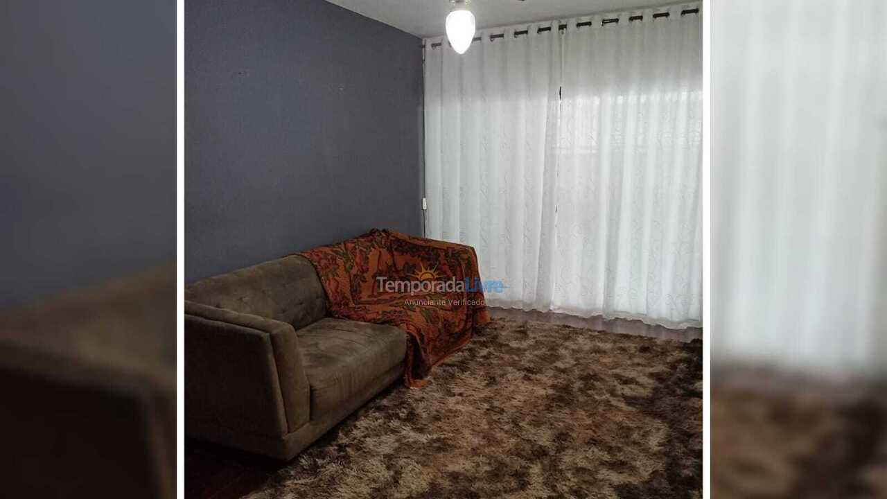 Casa para alquiler de vacaciones em Guarujá (Jardim Santa Maria)