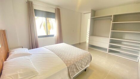Apartment on Mariscal beach