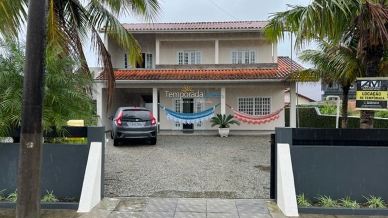 Casa para aluguel de temporada em São Francisco do Sul (Itaguaçu)