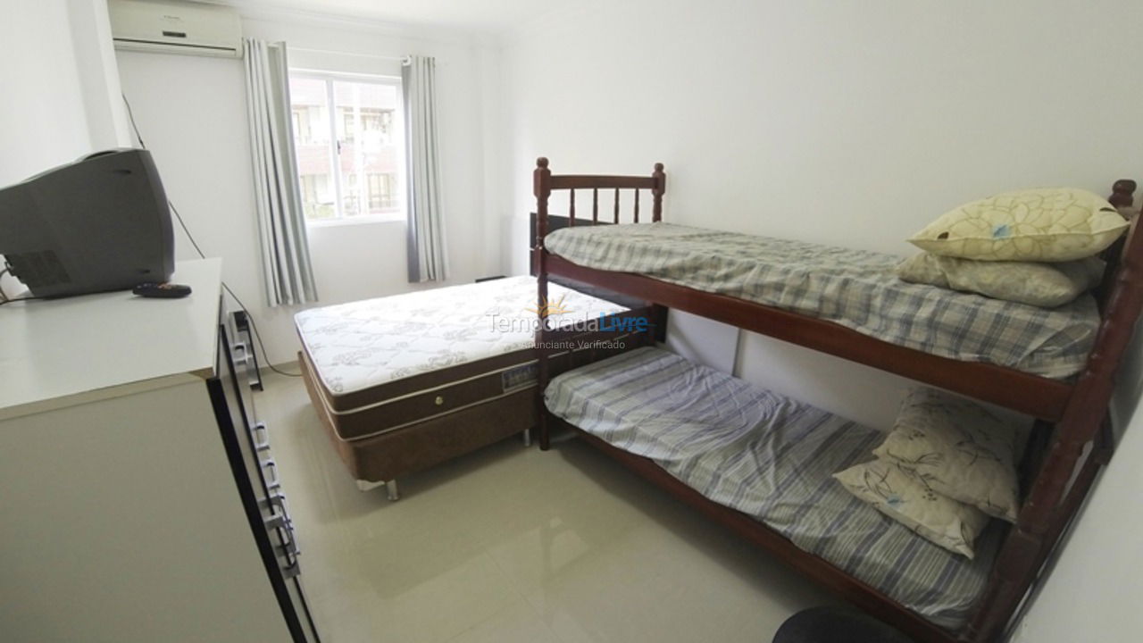 Apartamento para aluguel de temporada em Bombinhas (Praia de Bombas)