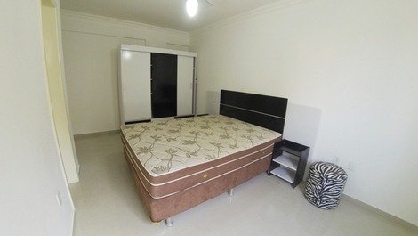 Apartamento com dois dormitórios em Bombas