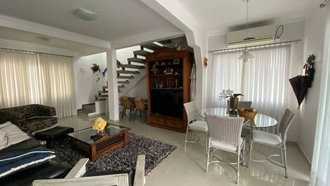 HOUSE WITH 03 SUITES - PRAIA DE BOMBAS