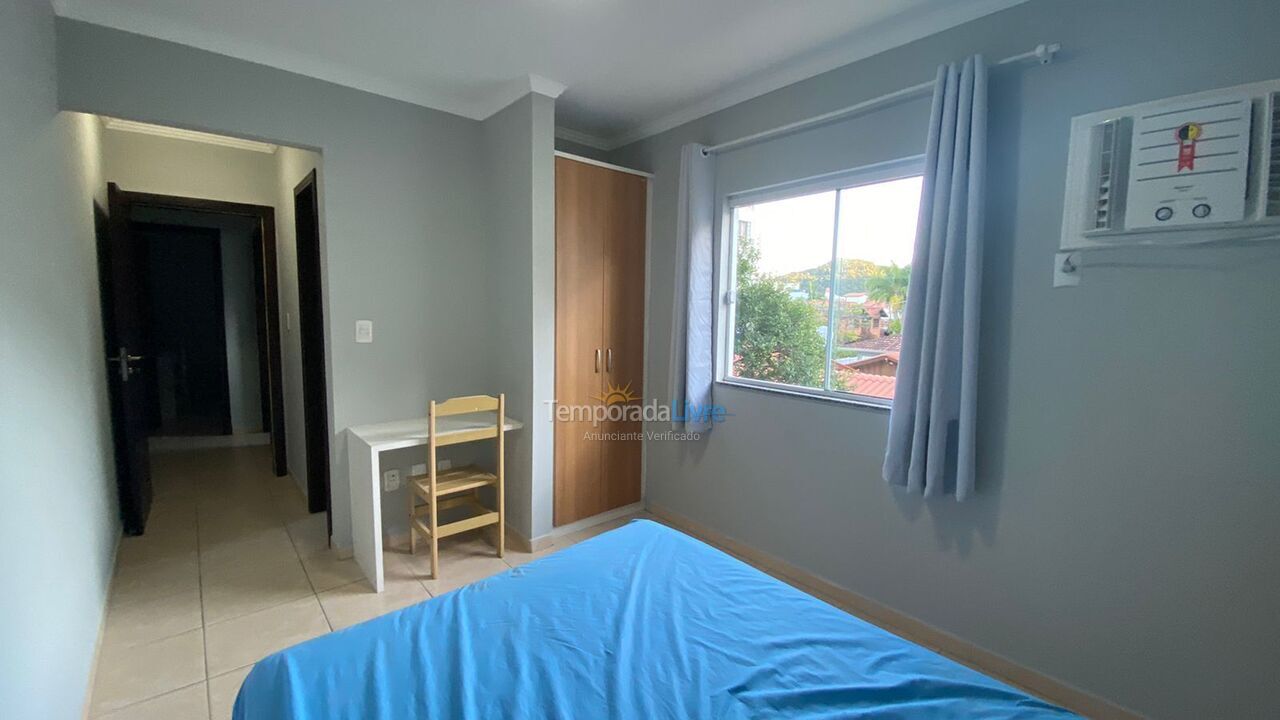 Apartment for vacation rental in Bombinhas (Praia de Bombinhas)