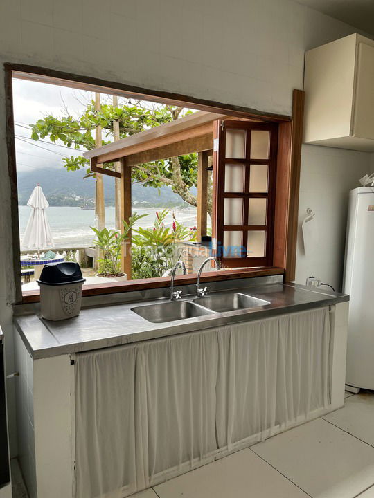 Casa para aluguel de temporada em Ubatuba (Enseada)