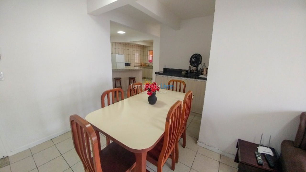 Apartment for vacation rental in Itapema (Centro)