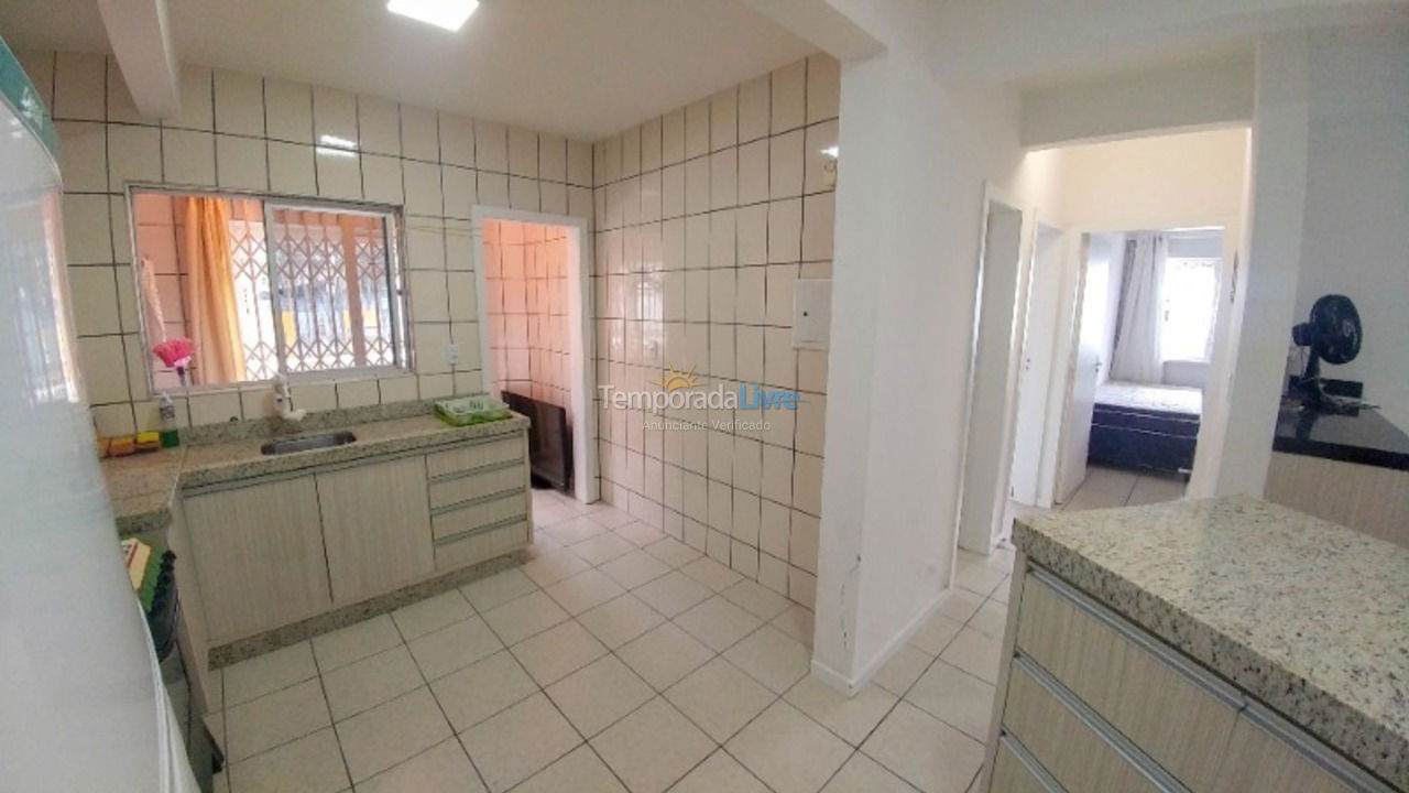 Apartment for vacation rental in Itapema (Centro)