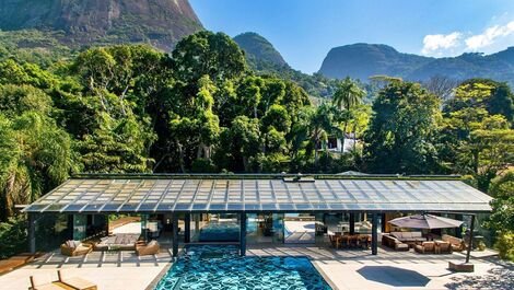 Rio003 - Casa contemporânea com piscina em São Conrado