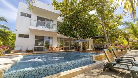 Tol002 - Casa luxuosa com piscina à beira-mar em Tolú