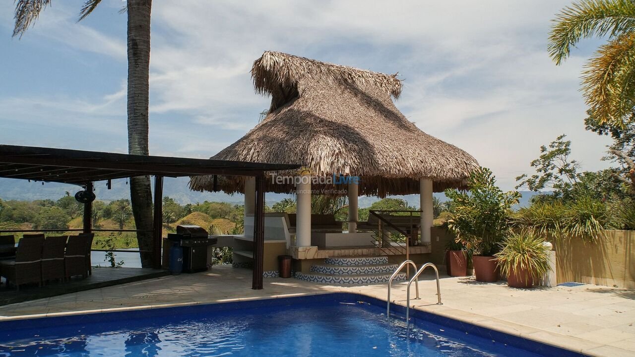 House for vacation rental in Puerto Salgar (Yerbabuena)