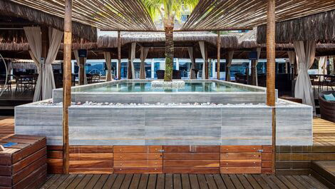 Ang015 - Villa de 16 habitaciones y piscina en Angra dos Reis