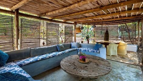 Car069 - Rustic 4 bedroom house with pool in Cartagena