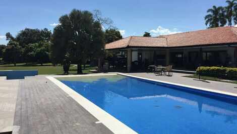 Arm003 - Fazenda nas montanhas com piscina em Quindio