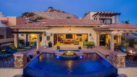 Cab015 - Beautiful 6 bedroom villa with pool in Los Cabos