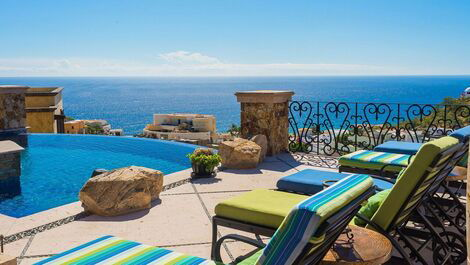Cab015 - Beautiful 6 bedroom villa with pool in Los Cabos