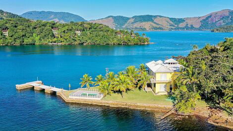 Ang036 - Mansion on Ilha do Cavaco in Angra dos Reis