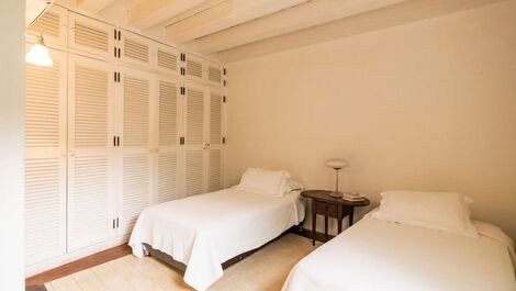 Car061 - Beautiful classic modernized villa in Cartagena