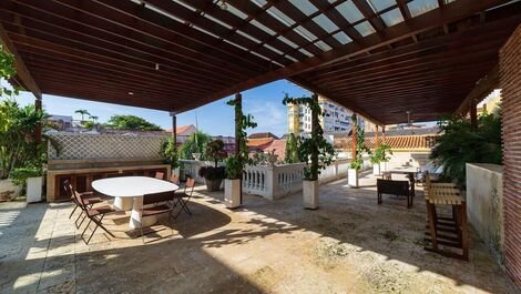 Car046 - Historic Villa with 3 Large Suites in Cartagena