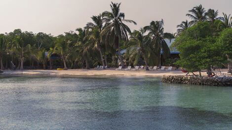 Car001 - Casa de playa con piscina en Isla Tintipán