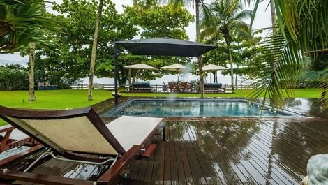 Ang003 - Luxury house on the seafront in Ilha Grande