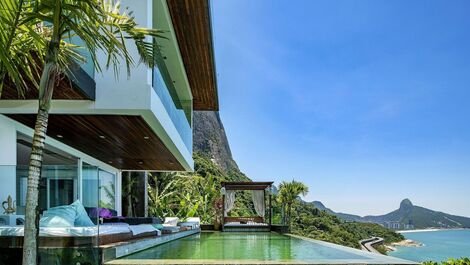 Rio033 - Belíssima mansão de luxo com piscina no Joa