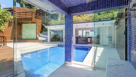 Rio 052 - Hermosa casa con espectaculares vistas al mar en Joá