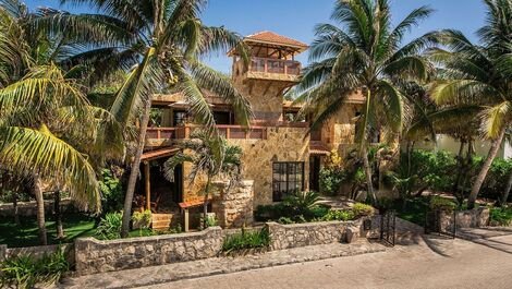 Pcr003 - Beachfront villa in Playa del Carmen