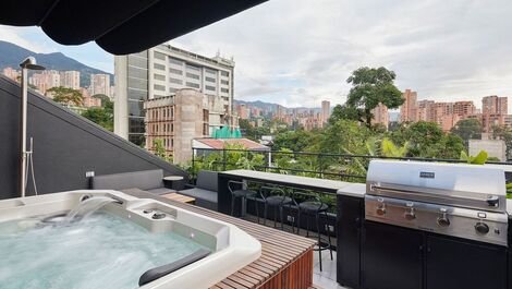 Med039 - Luxury penthouse in Parque Lleras, Medellin