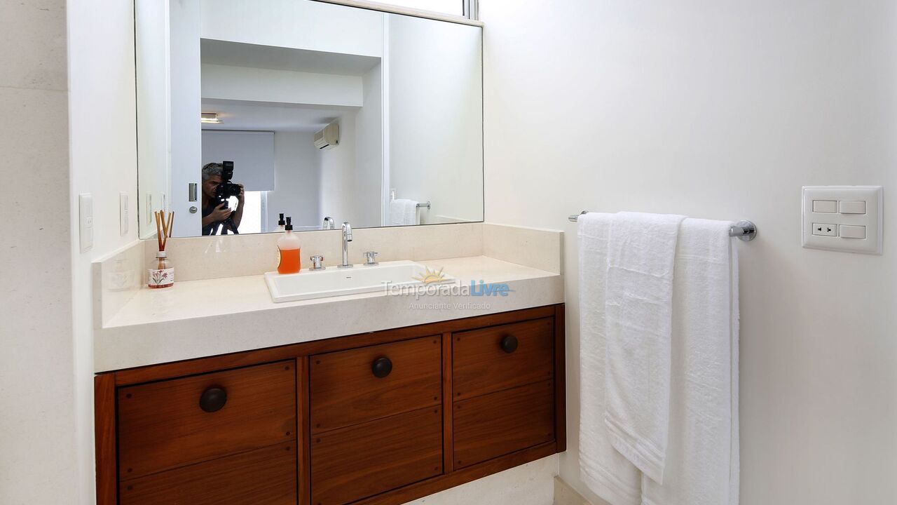 Apartment for vacation rental in Rio de Janeiro (Leblon)