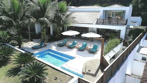 Pty002 - Luxury House with 5 Suites in Paraty