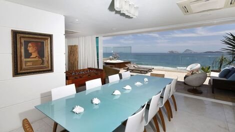 Rio302 - Beautiful 4 bedroom apartment facing the sea in Ipanema