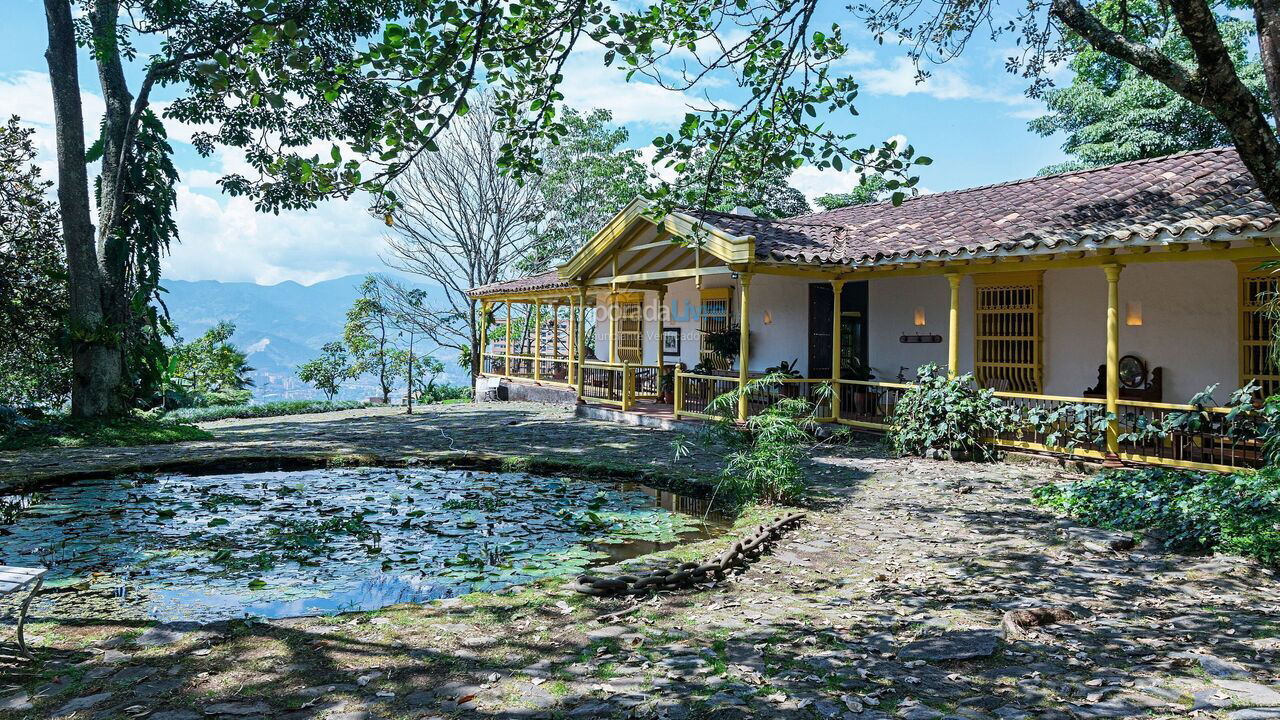 Casa para alquiler de vacaciones em Medellin (El Tesoro)