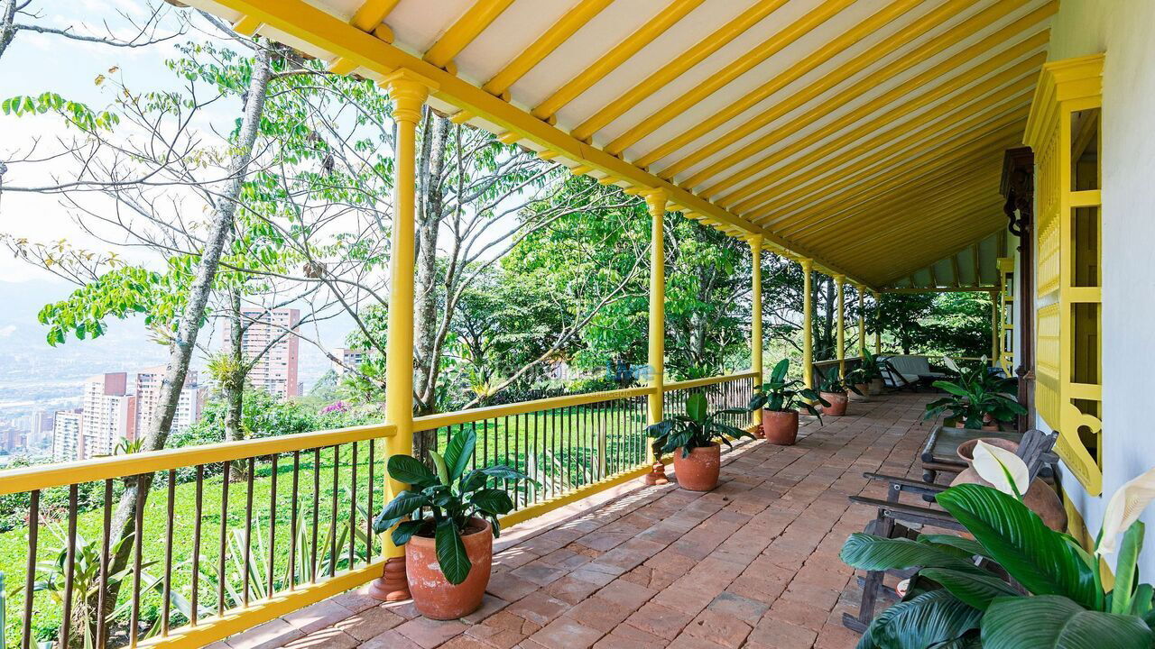 Casa para alquiler de vacaciones em Medellin (El Tesoro)