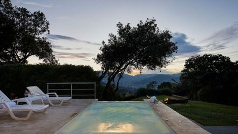 Med027 - Luxury Villa with Jacuzzi and views of Medellin