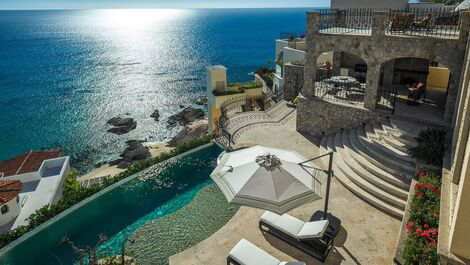 Cab008 - Luxury villa overlooking the sea in Los Cabos