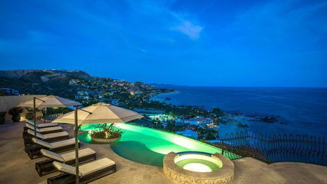 Cab008 - Luxury villa overlooking the sea in Los Cabos