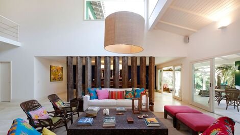 Ang021 - Luxuosa casa em Angra dos Reis