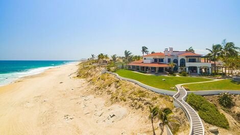 Cab012 - Beautiful villa with comfortable 7 suites in Los Cabos