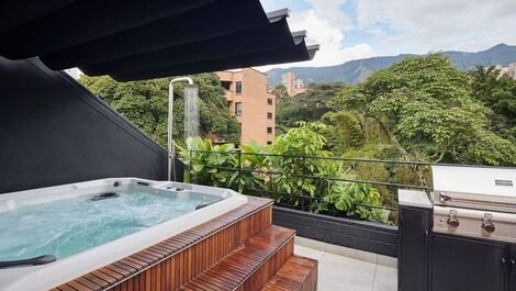 Med025 - Exclusive triplex penthouse in Poblado, Medellin