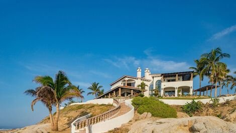 Cab012 - Hermosa villa con cómodas 7 suites en Los Cabos