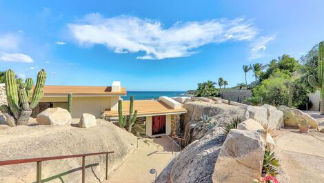 Cab026 - 5 bedroom private beach villa in Los Cabos