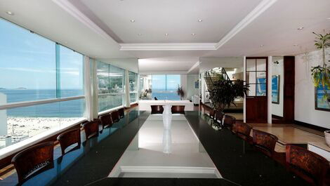 Rio047 - Cobertura luxuosa de 5 suites frente mar em Copacabana
