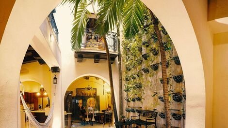Car070 - Casa colonial en el casco antiguo de Cartagena