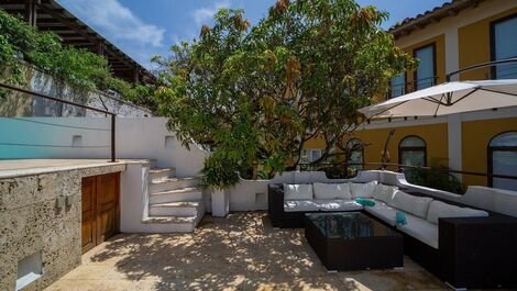 Car056 - Encantadora casa colonial de 7 recámaras en Cartagena