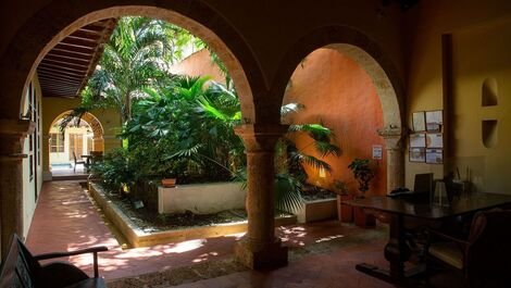 Car056 - Charming colonial house of 7 bedrooms in Cartagena