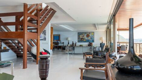 Rio001 - Luxury beachfront penthouse in Copacabana