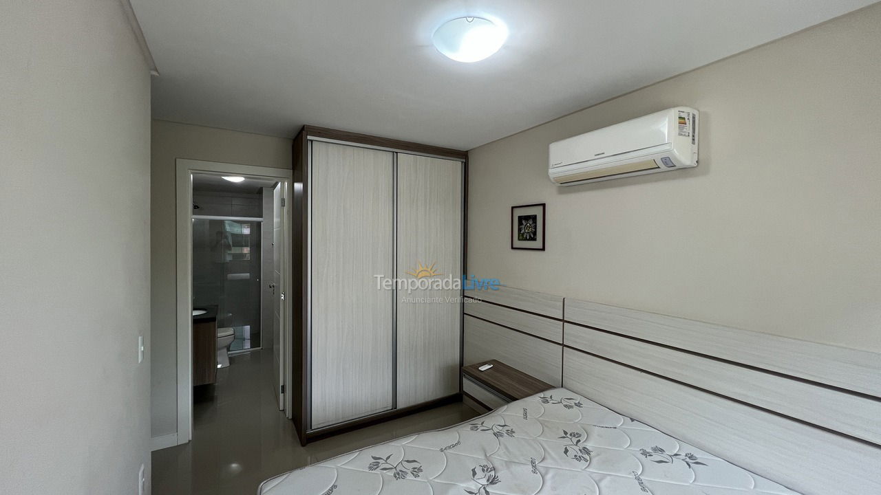 Apartment for vacation rental in Bombinhas (Canto Grande)
