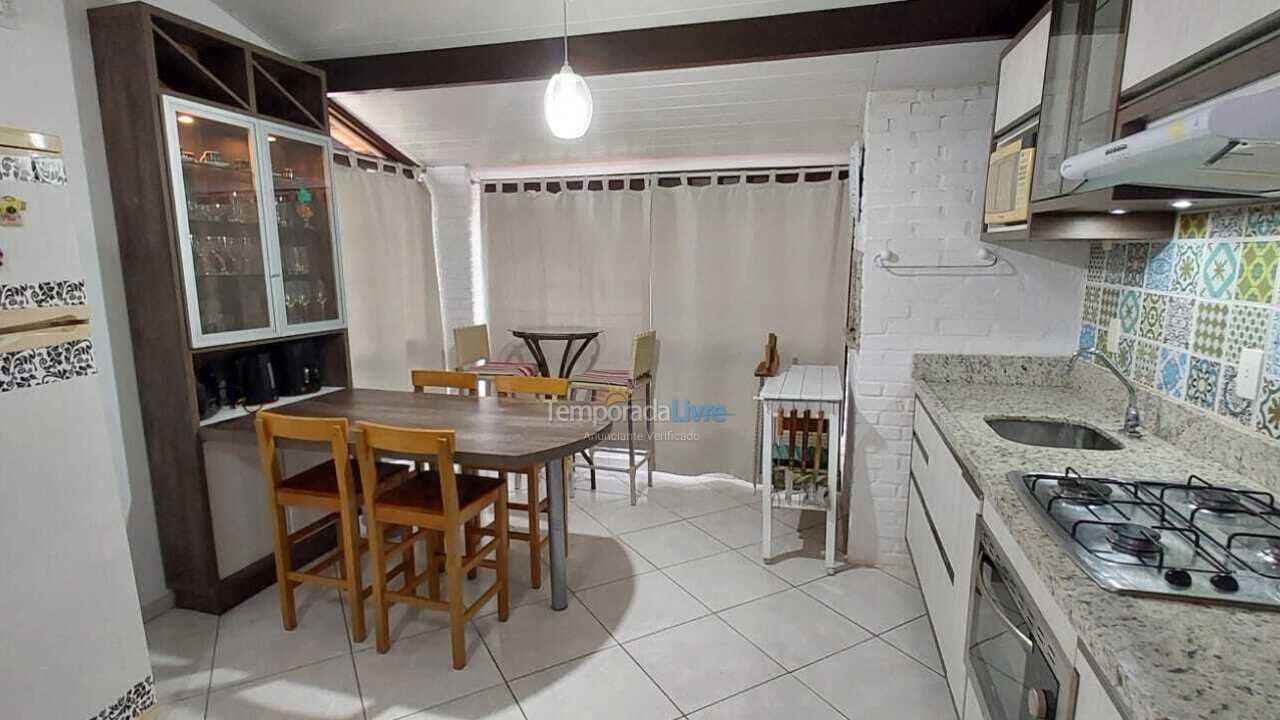 Apartamento para alquiler de vacaciones em Florianópolis (Jurere Tradicional)