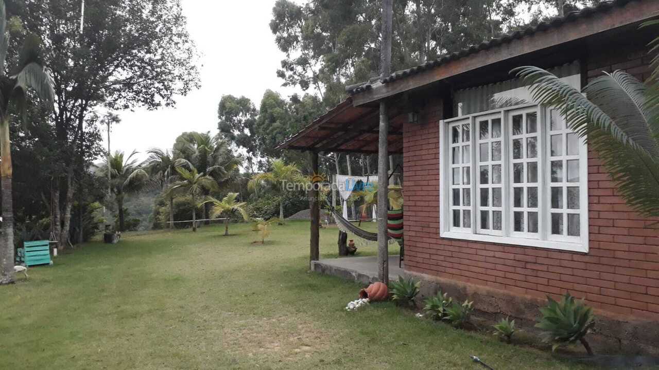 Granja para alquiler de vacaciones em Domingos Martins (Santa Isabel Es)