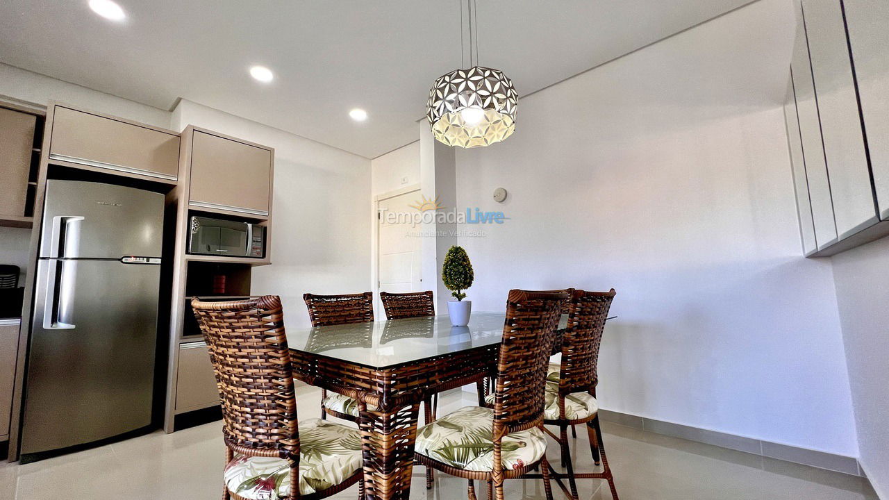 Apartamento para aluguel de temporada em Bombinhas (Canto Grande)